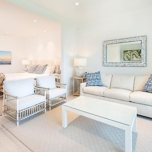 One-Bedroom Suite Ocean View